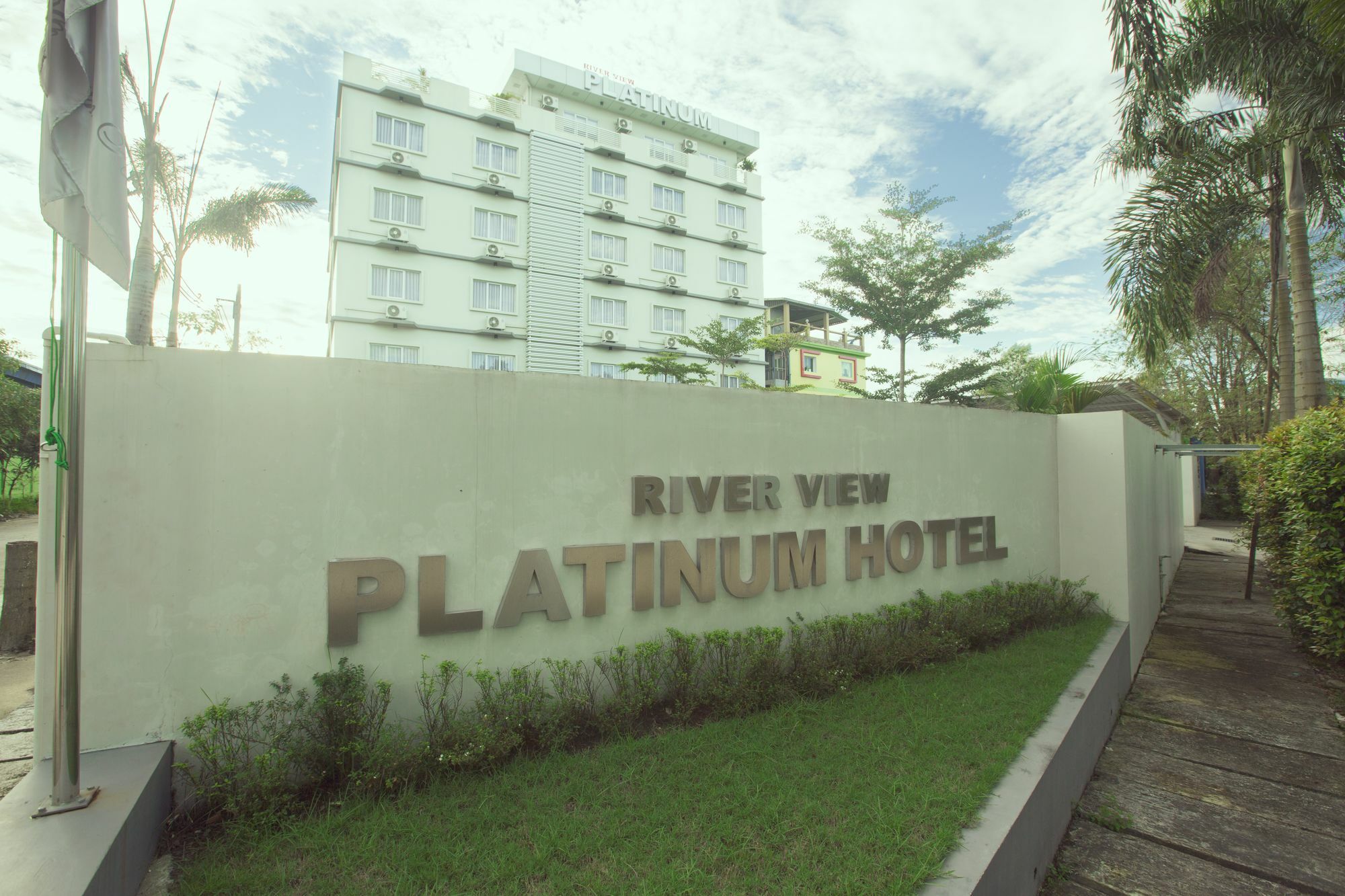 Platinum River View Hotel Yangon Dış mekan fotoğraf