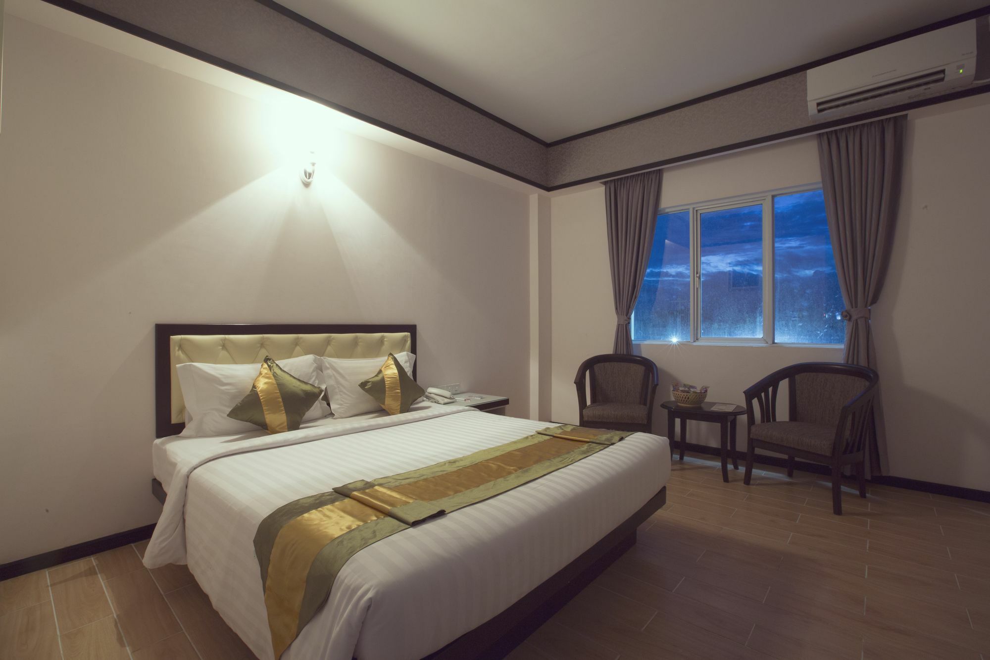Platinum River View Hotel Yangon Dış mekan fotoğraf